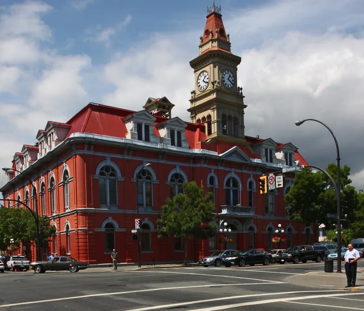 Red-brick Victoria City Hall and clock tower